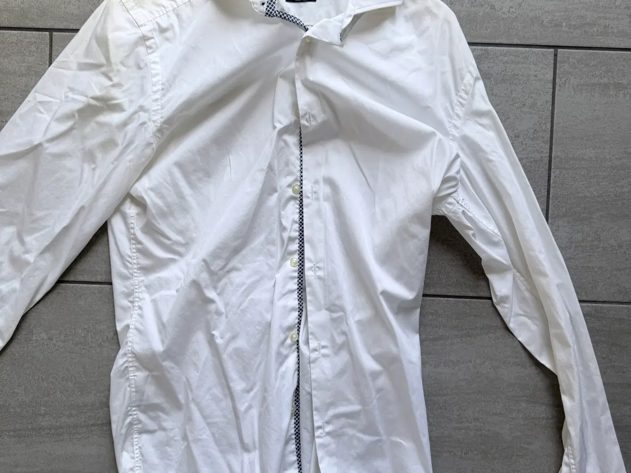 Billede 1 - Hugo Boss skjorte str. 40 (m)