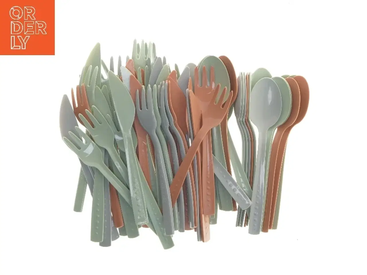 Billede 1 - Plastikbestik sæt (str. 19 knove, 22 gafler, 22 skeer 18 cm)