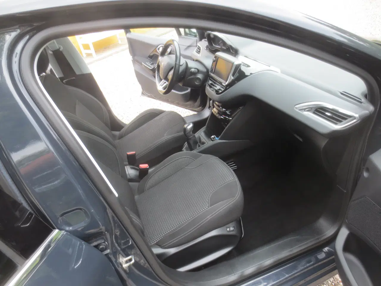 Billede 13 - Peugeot 208 Blue HDi Årg 2018. 