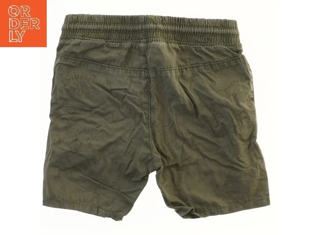 Billede 2 - Grønne shorts med dinosaurmønster fra H&M (str. 104)