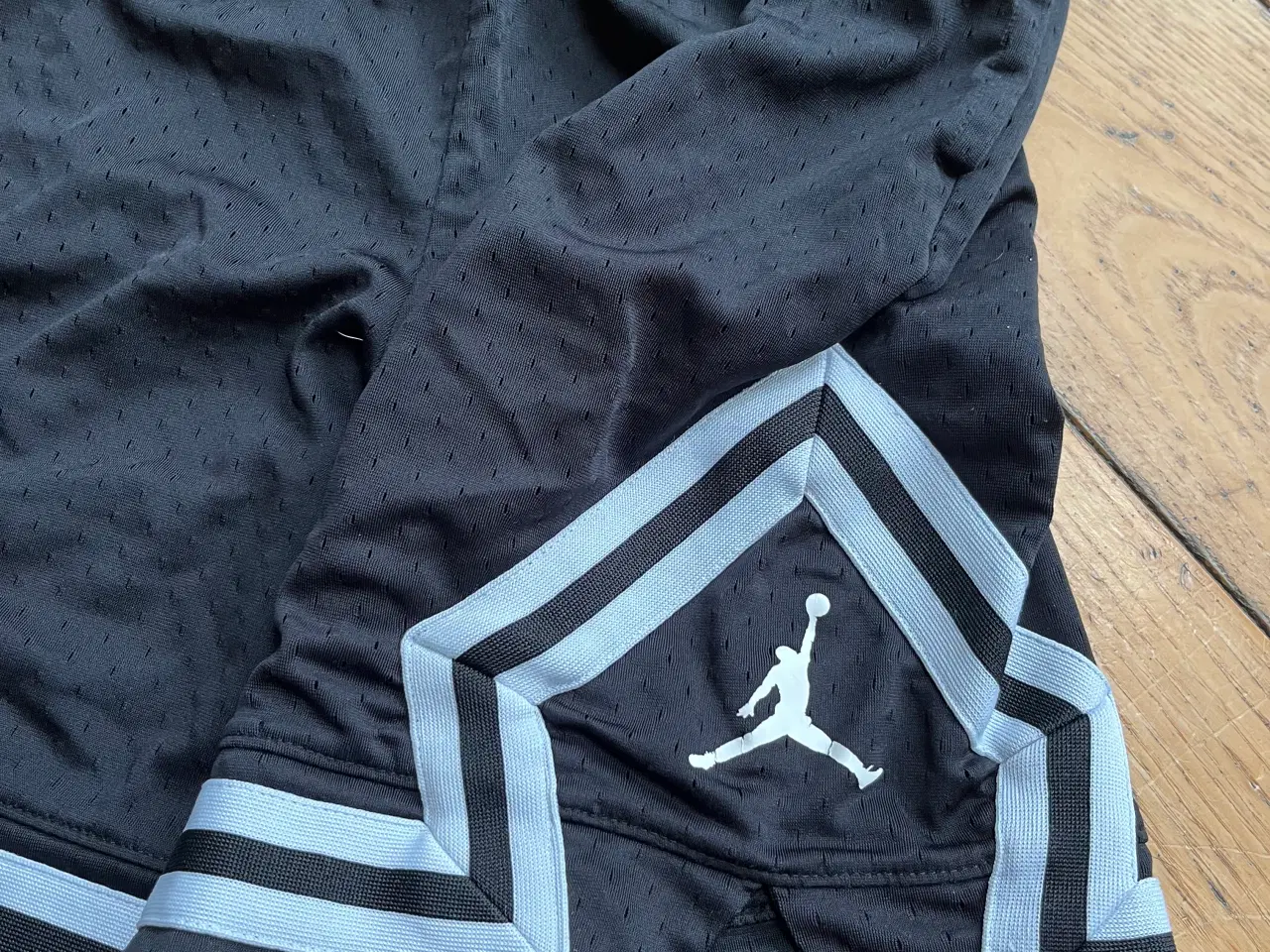 Billede 2 - Jordan shorts korte 12-14 år
