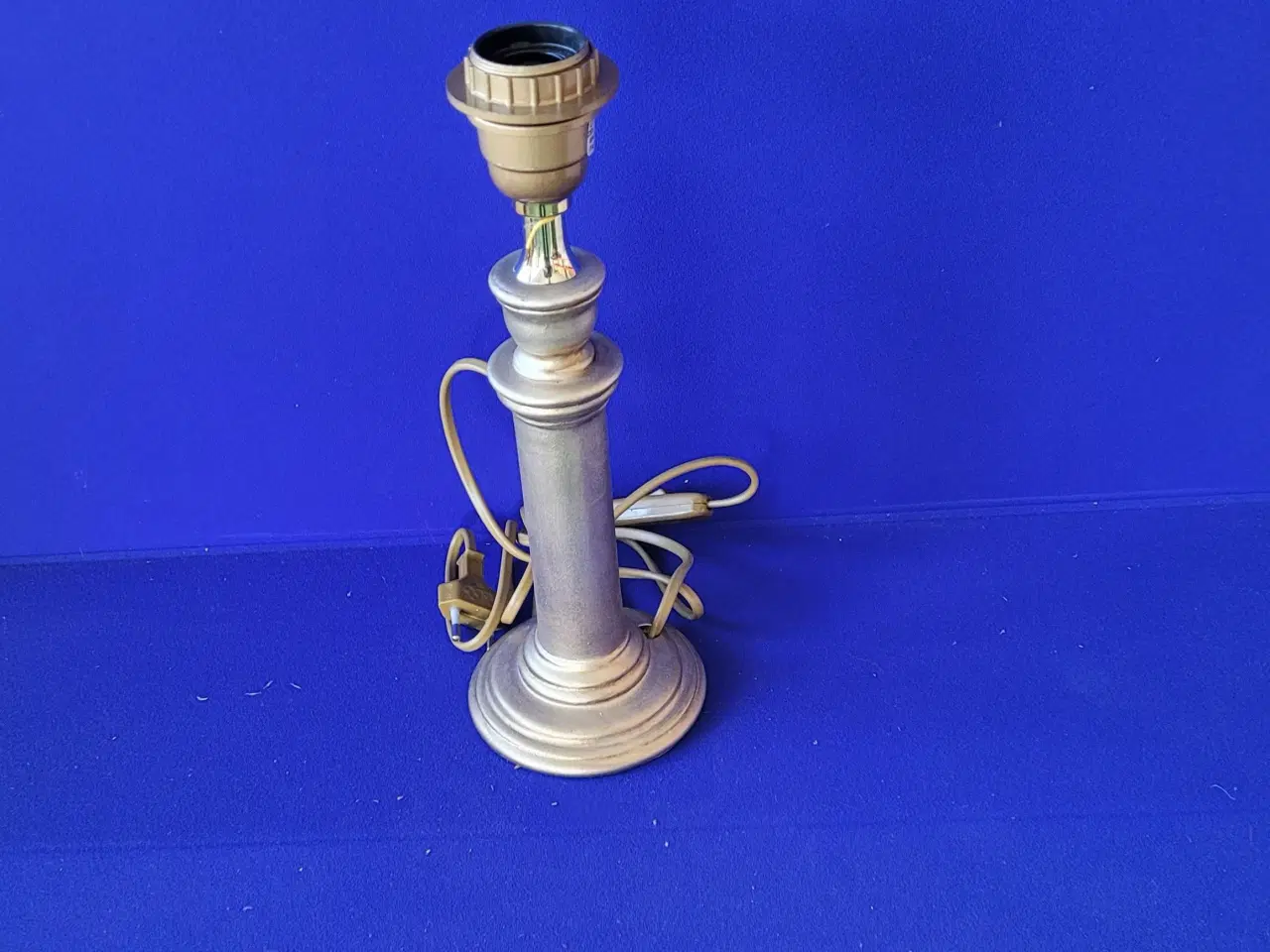 Billede 1 - Bordlampe  30 x 10 cm