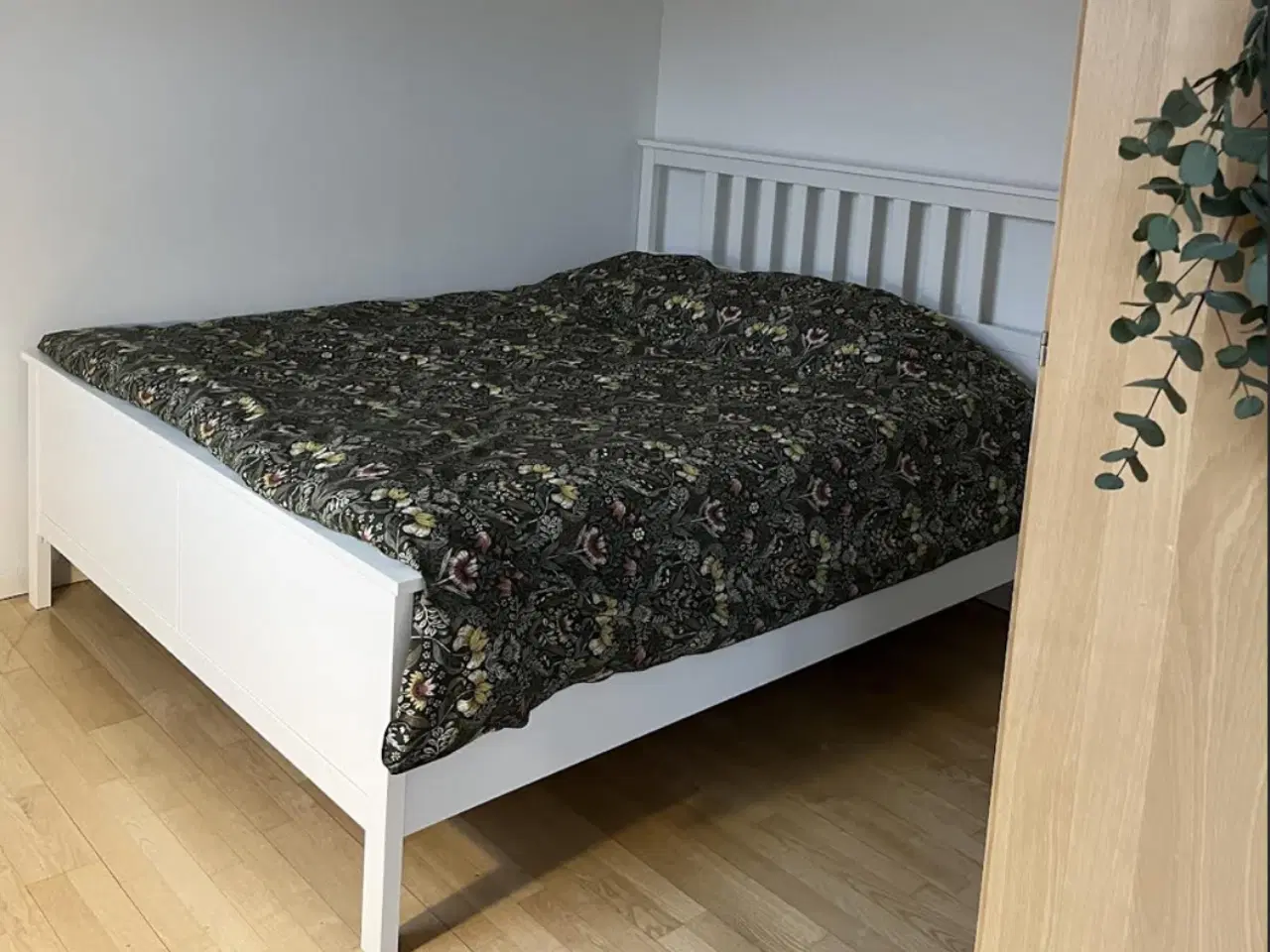 Billede 4 - Ikea dobbelt seng. 