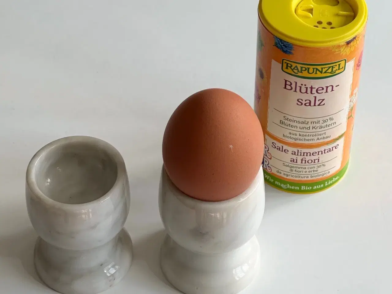 Billede 1 - Marmoræggebægre på fod, 2 stk samlet