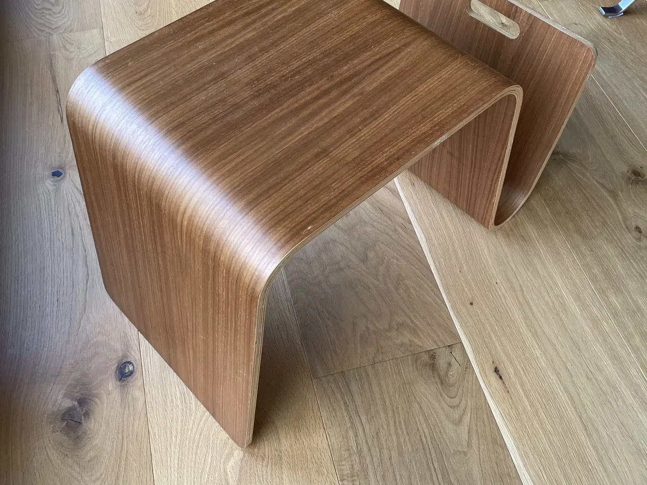 Billede 2 - Sidebord med avisholder