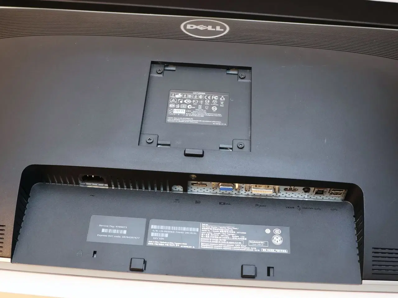 Billede 3 - 27" Dell UltraSharp U2713HMt