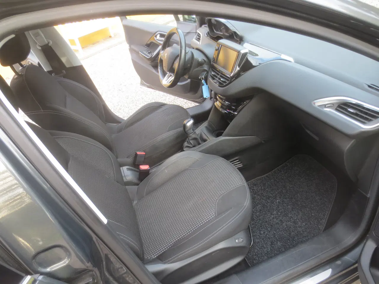 Billede 17 - Peugeot 208 1.6 BLUE HDi År 2017. 