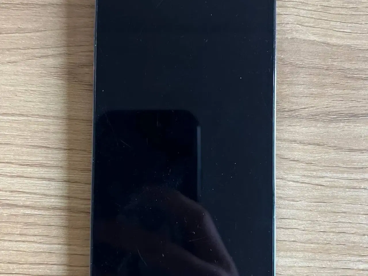 Billede 3 - iPhone 13 Pro – 256GB – Defekt bagside