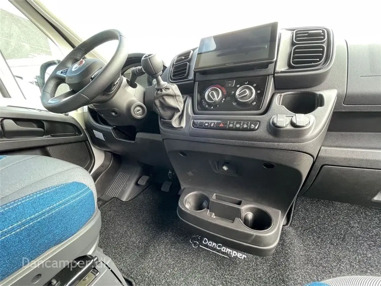 Billede 10 - 2024 - Chausson X650 Exclusive line   Stor Lounge og siddegruppe, sænkeseng, stor garage, Artic-, Connect-, Tilbehørs- og Safetypakke,