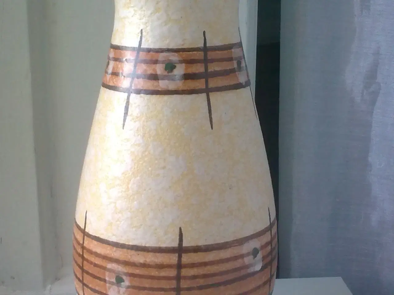 Billede 12 - DIY stilleben af bl.a. dansk keramik