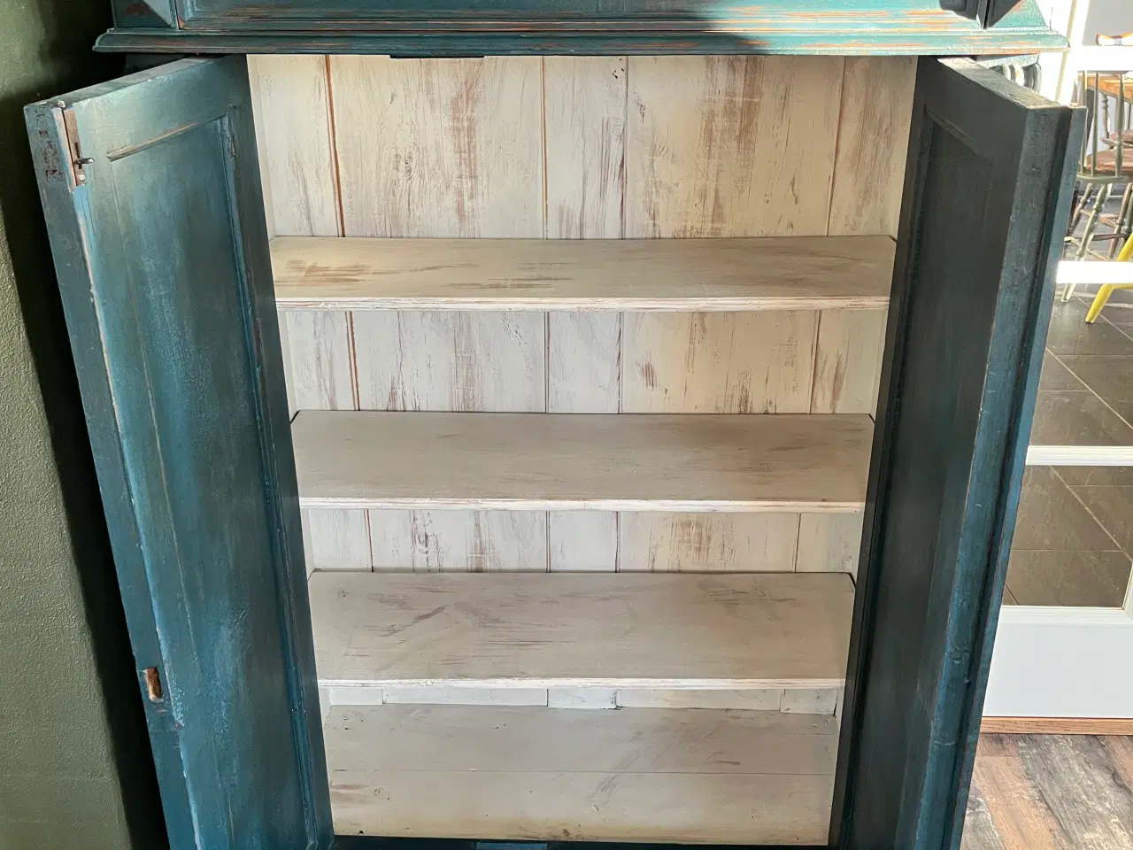 Billede 2 - Antik skab/skænk i træ