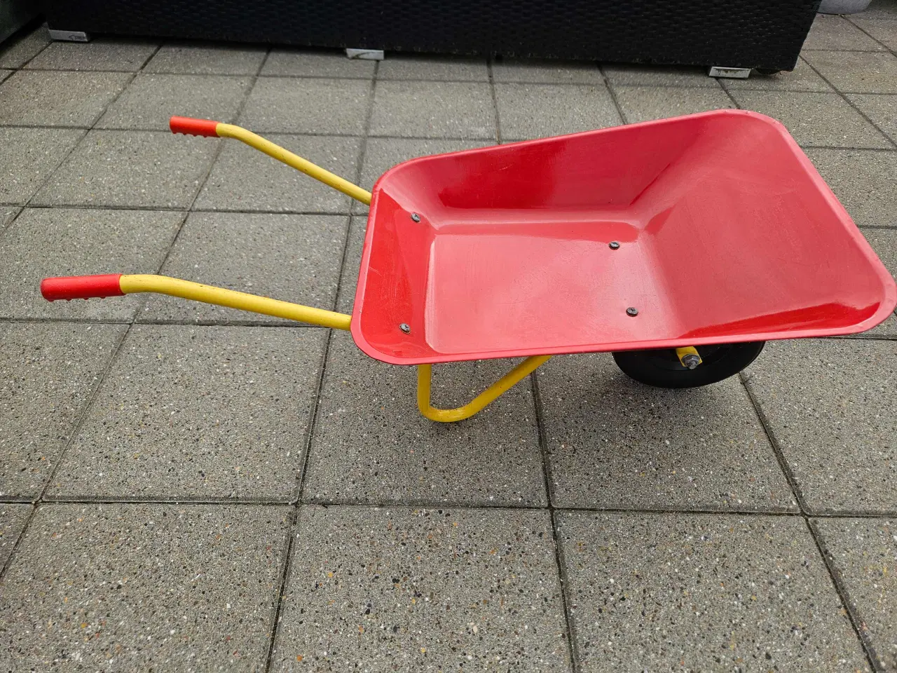 Billede 2 - Børnetrillebør
