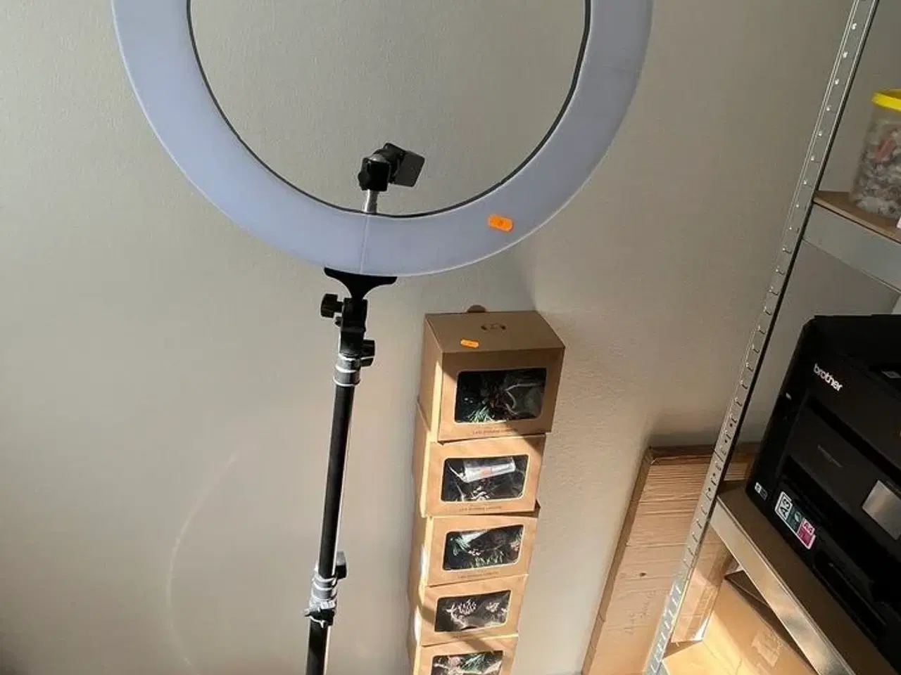 Billede 1 - LED-Ringlys med stativ + 7 Stk. LED String Lights