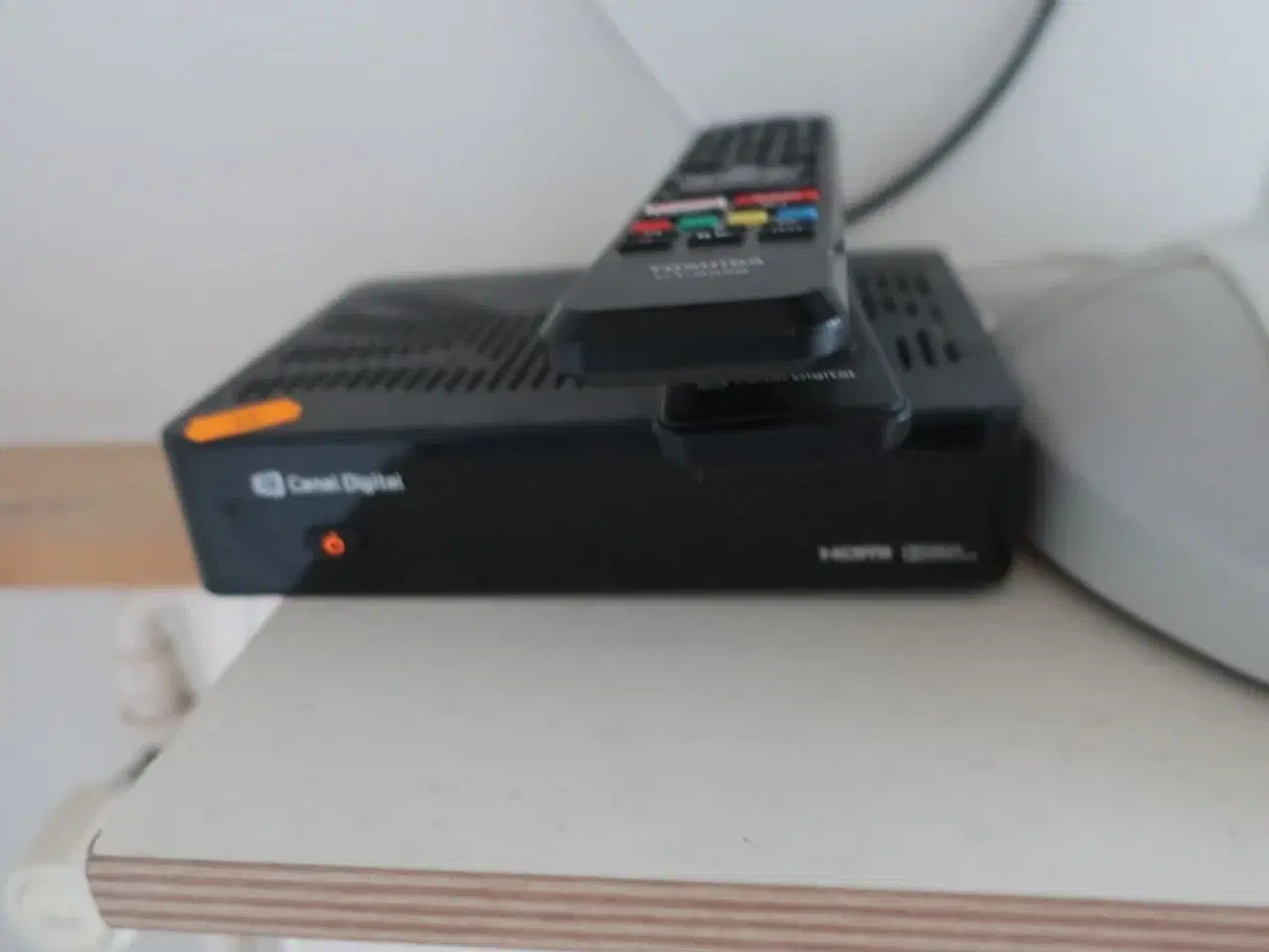Billede 5 - TV TOSHIBA CT8556 samt canal digital boks