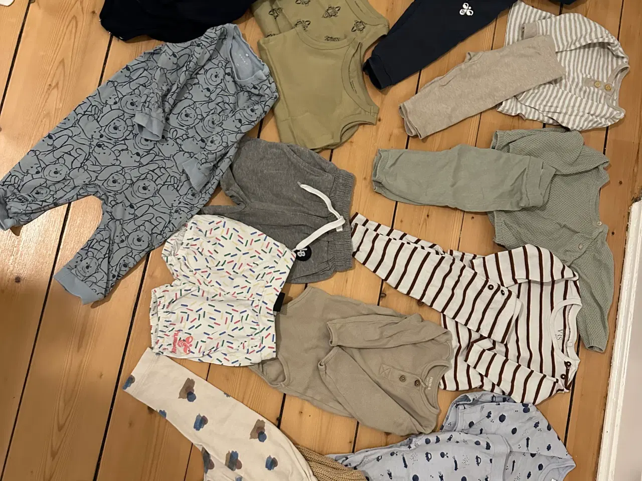 Billede 1 - Tøj pakke str. 68 - dreng