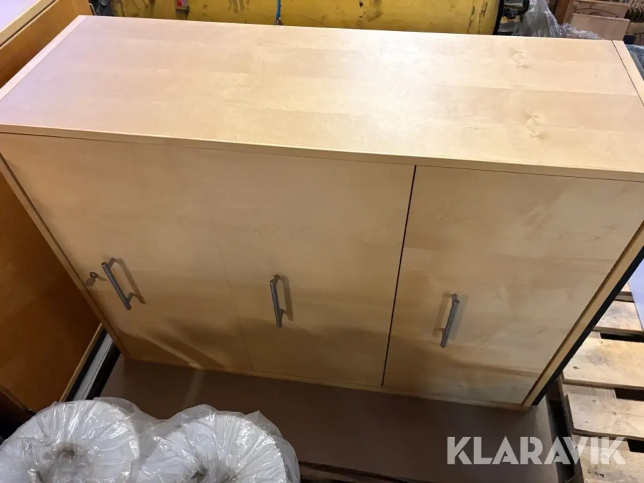 Billede 12 - Lot med kontormøbler - 9 paller