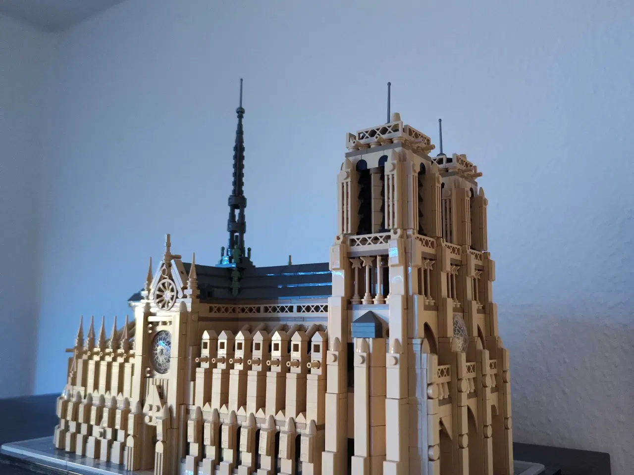 Billede 1 - LEGO Architecture 21061 Notre-Dame de Paris