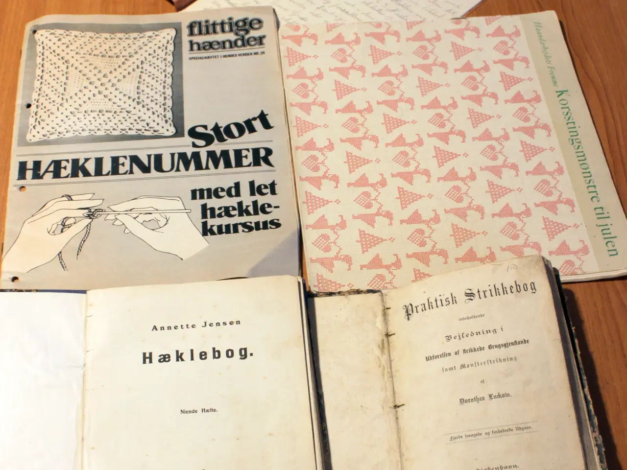 Billede 1 - Strikning. Syning. Hækling. Håndarbejdsbøger.