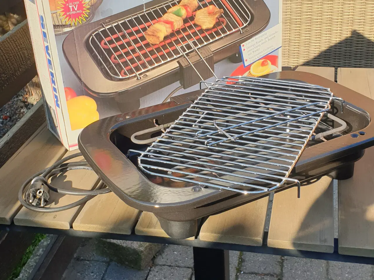 Billede 2 - Praktisk el bord grill