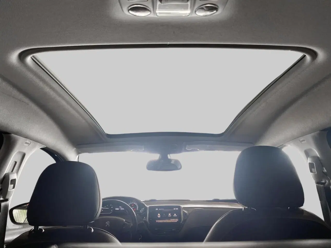 Billede 10 - Peugeot 2008 1,2 e-THP 110 Allure Sky