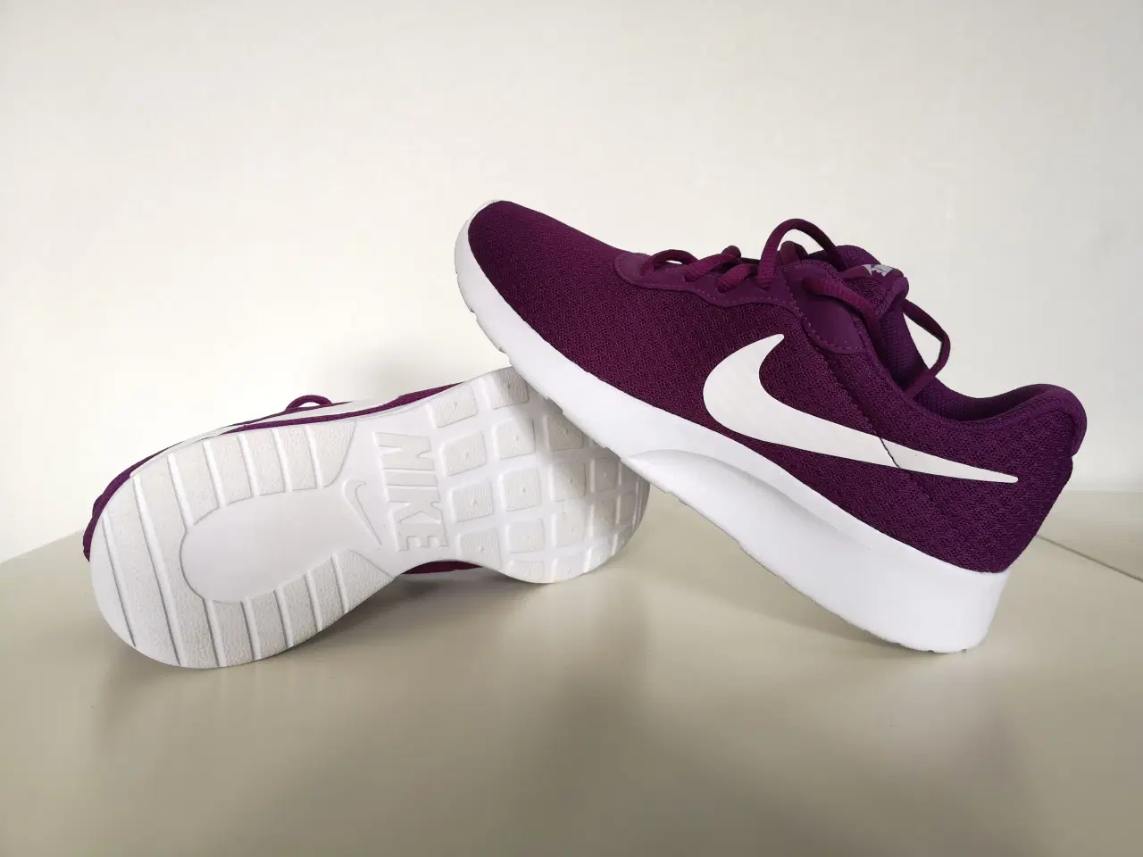 Billede 2 - Nike Tanjun Bright Grape - 39 (25cm) 