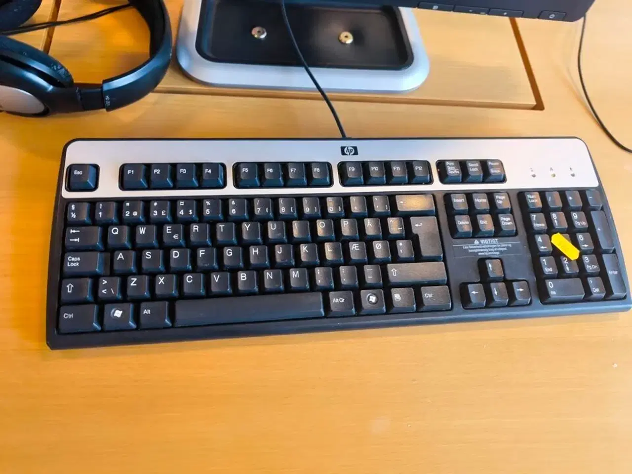 Billede 3 - Skærm 22" m. tastatur HP L2206w (PC medfølger ikke)