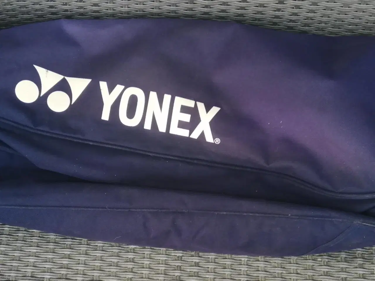 Billede 4 - YONEX BADMINTON TASKE MED 3 STORE RUM