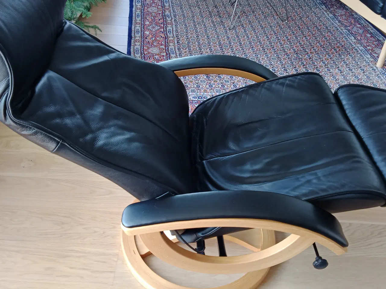 Billede 4 - Lænestol i sort læder 