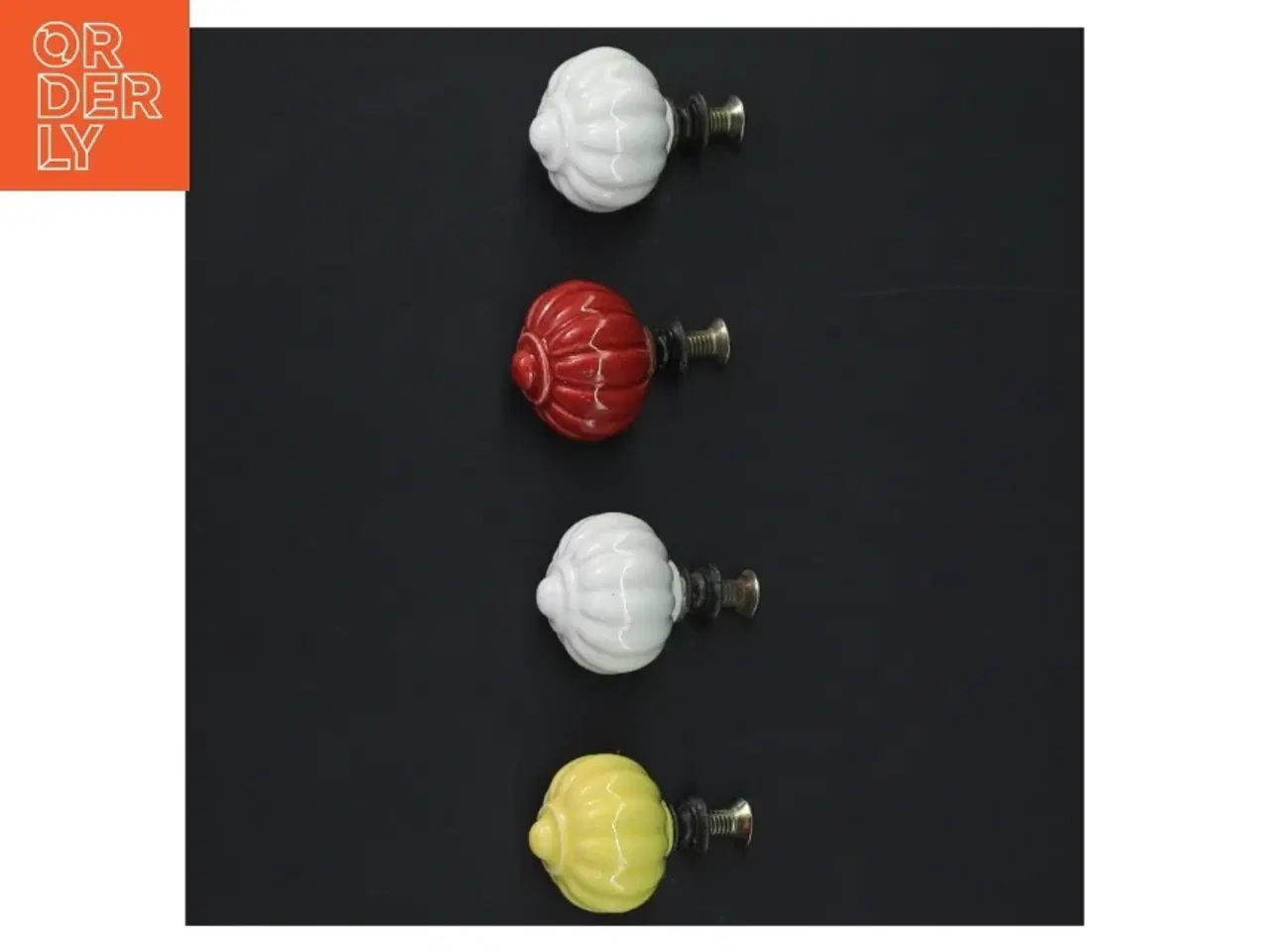 Billede 4 - Sæt af farverige porcelæn greb (str. Ø. 3,5 cm)