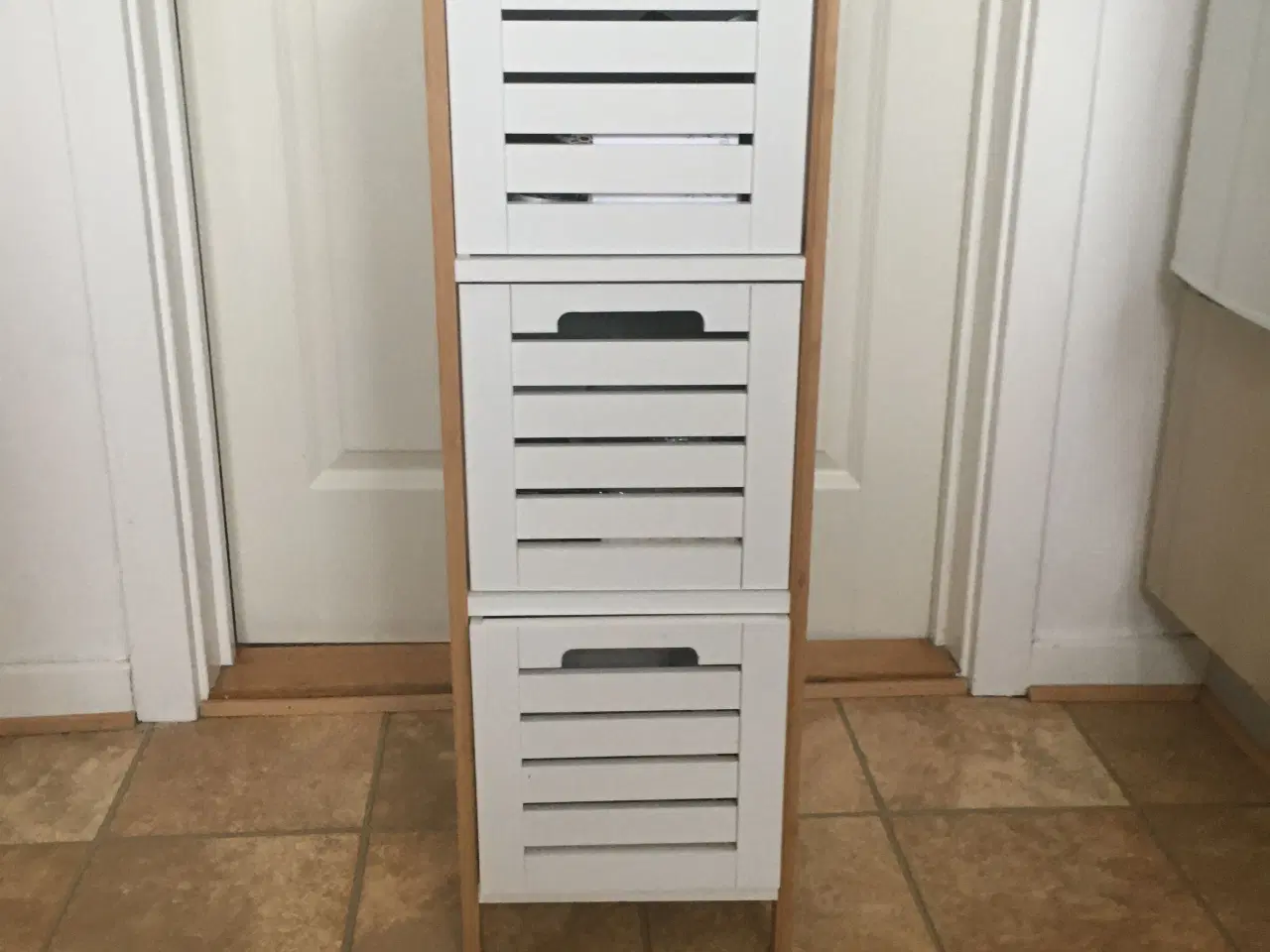 Billede 1 - Smal kommode