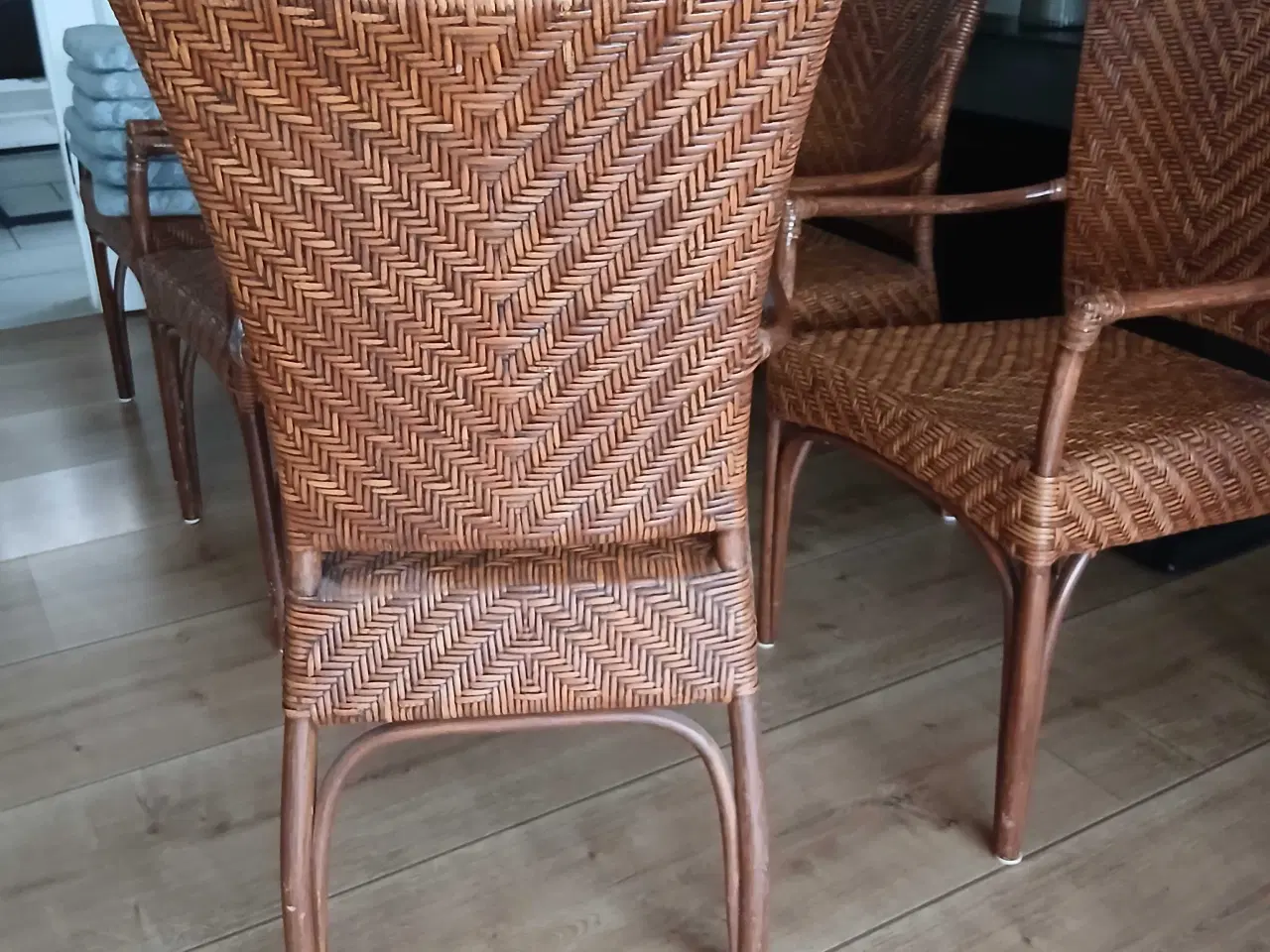 Billede 3 - Meget flotte spisebordsstole.