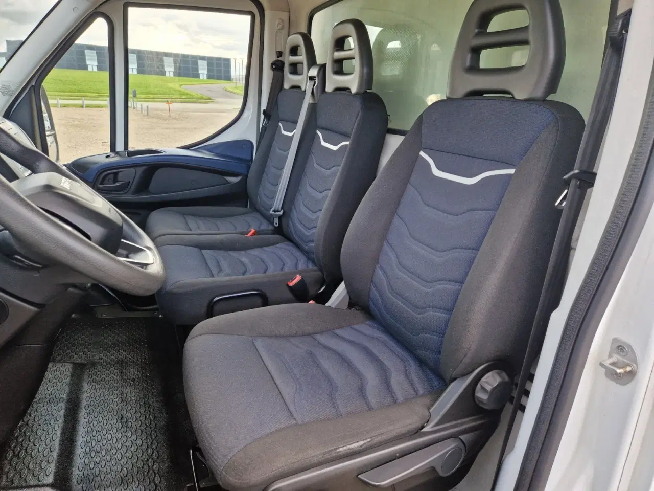 Billede 10 - Iveco Daily 2,3 35S14 Alukasse m/lift AG8