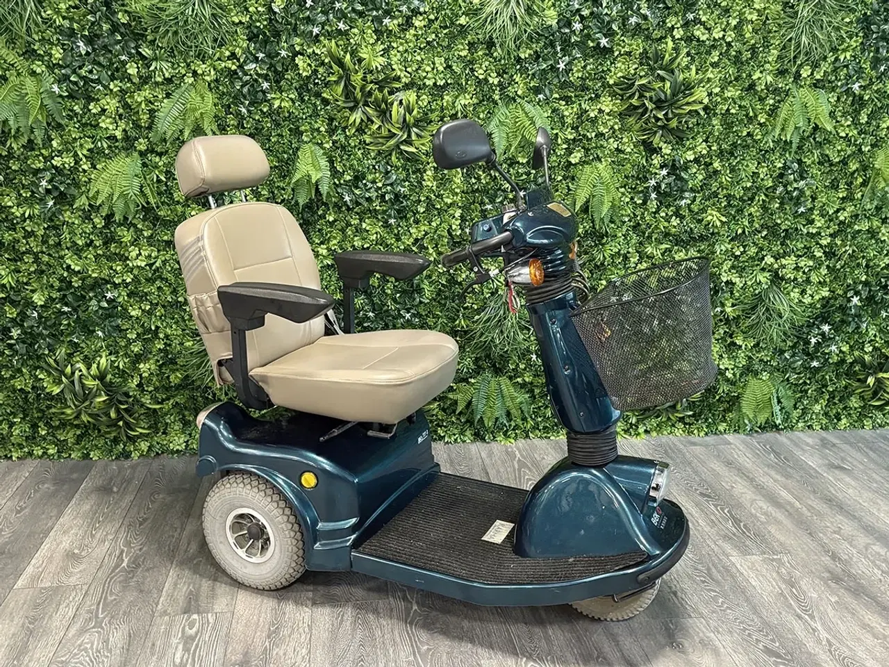 Billede 1 - Karma 737 grøn