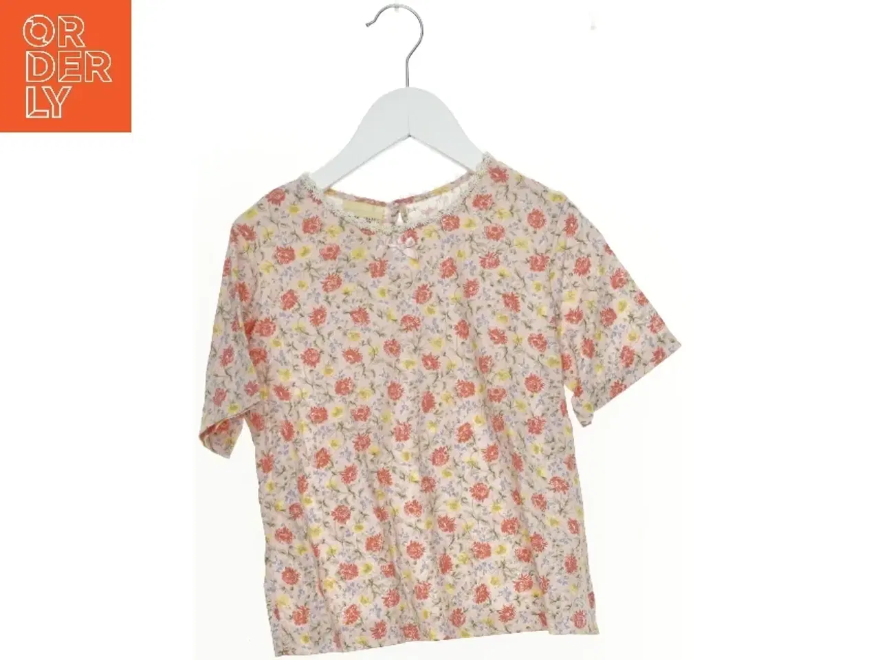 Billede 1 - T-Shirt (str. 134 cm)