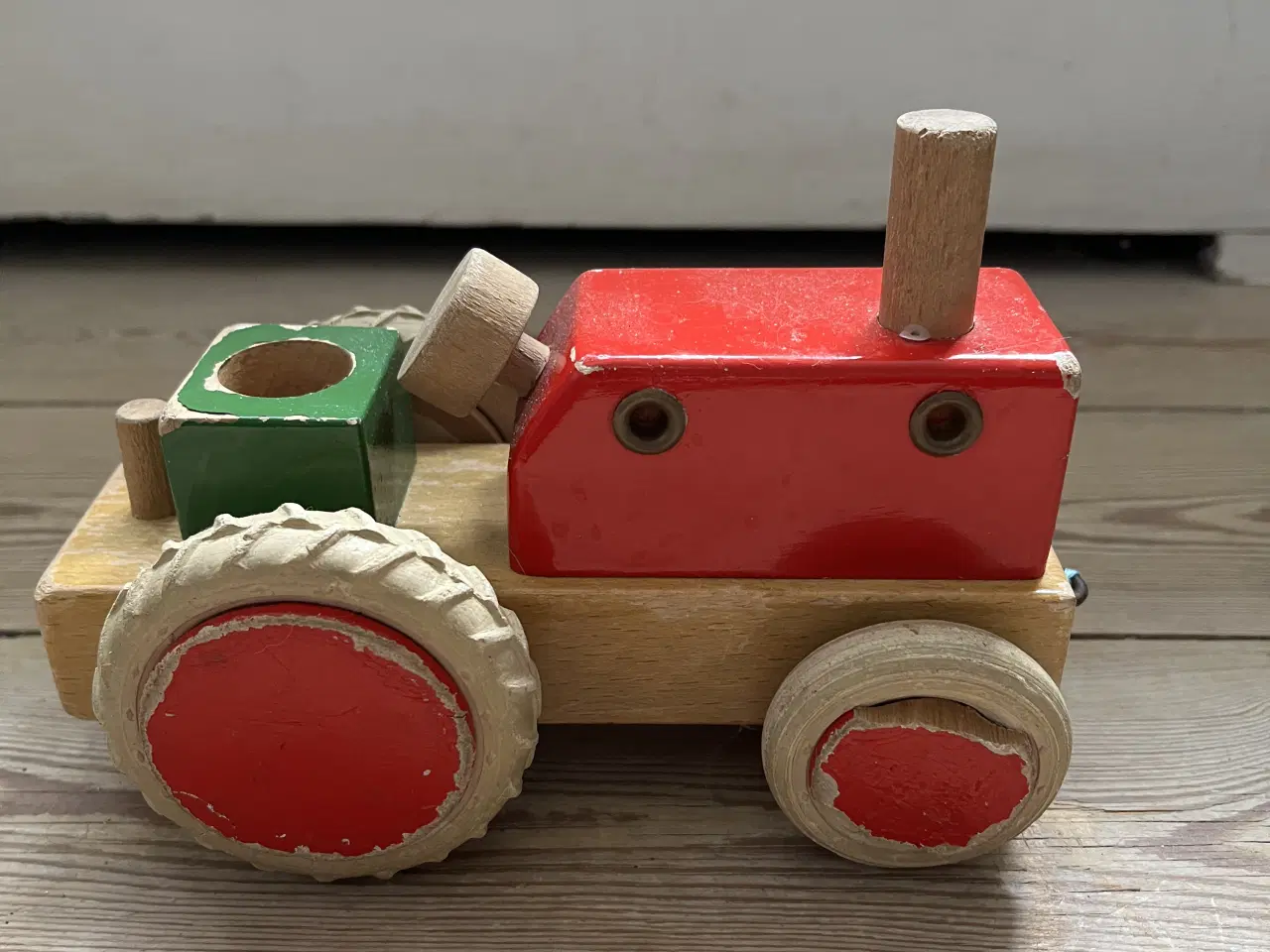 Billede 1 - Træ traktor med patina