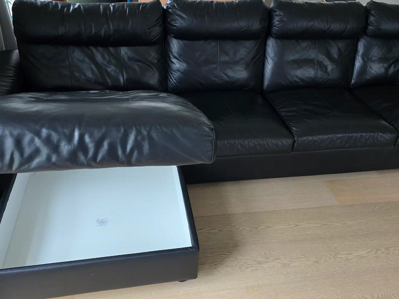 Billede 2 - Lædersofa med chaiselong og opbevaring