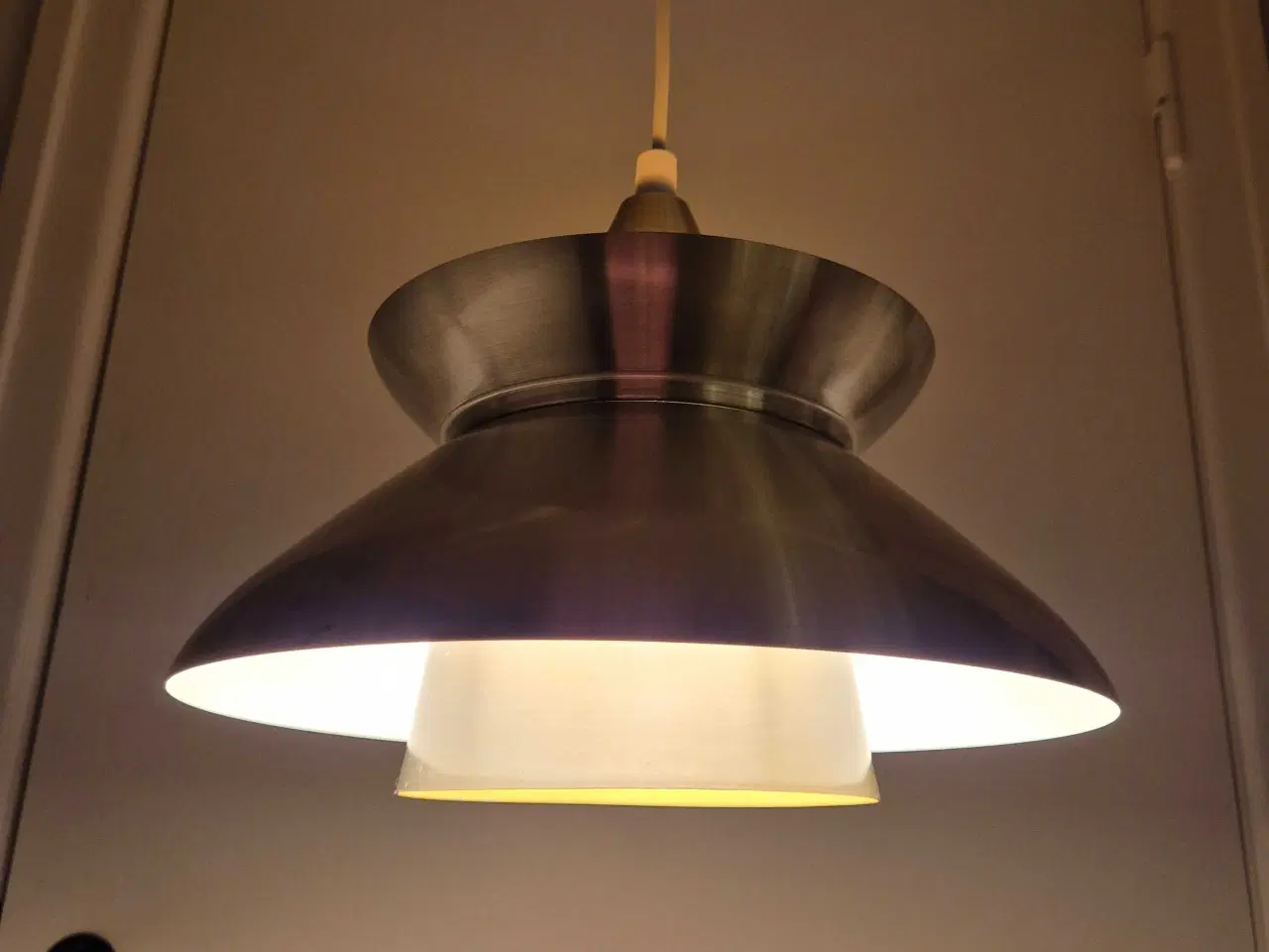 Billede 6 - Messinglampe med karrygul kontrastfarve