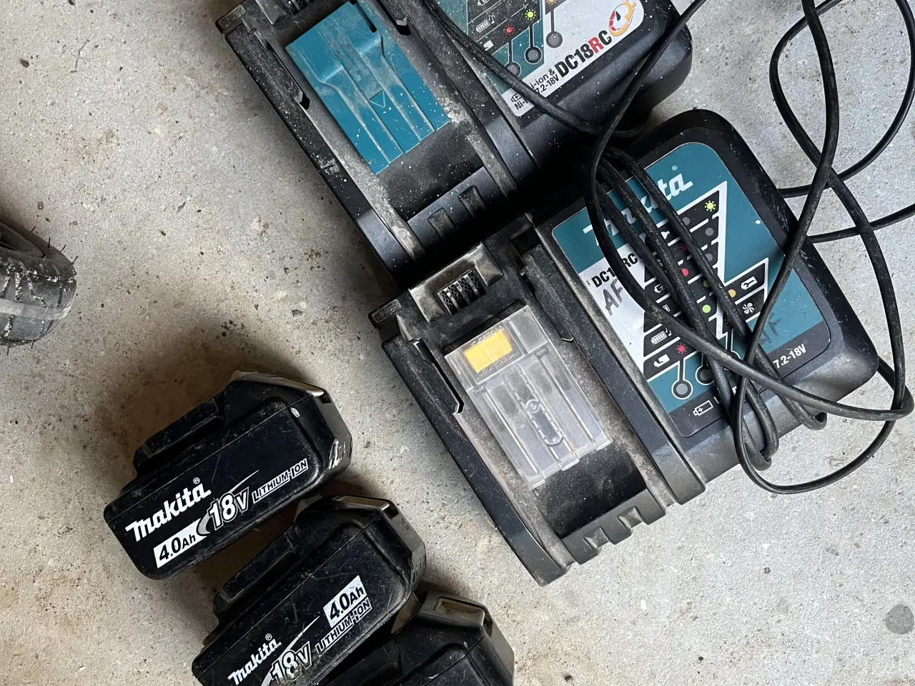 Billede 2 - Makita batterier med olpader