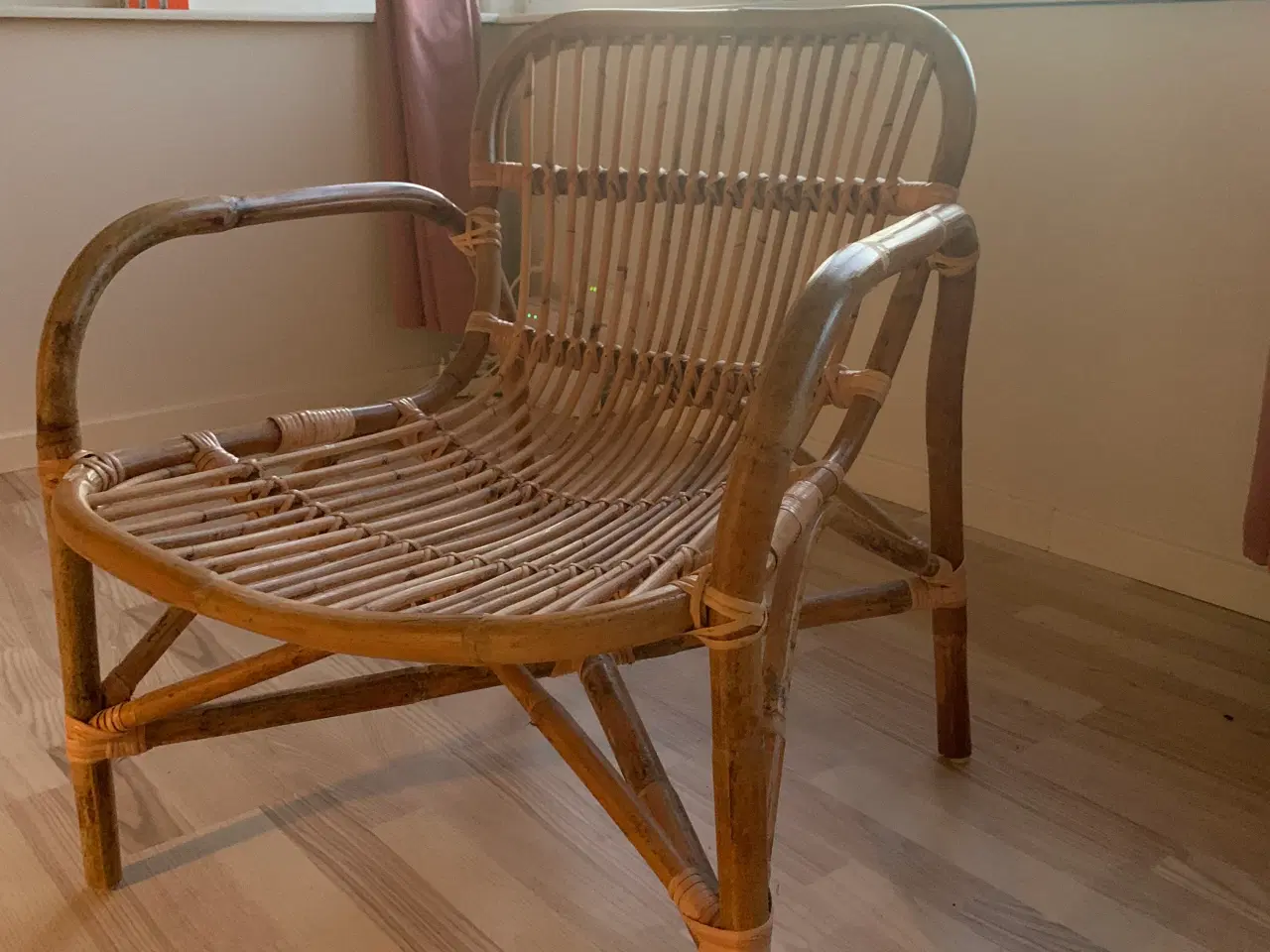 Billede 5 - Hyggelig stol i bambus
