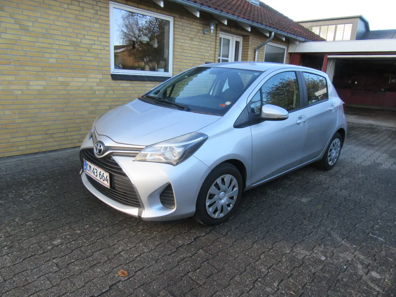 Billede 4 - Toyota yaris  pæn og velholdt