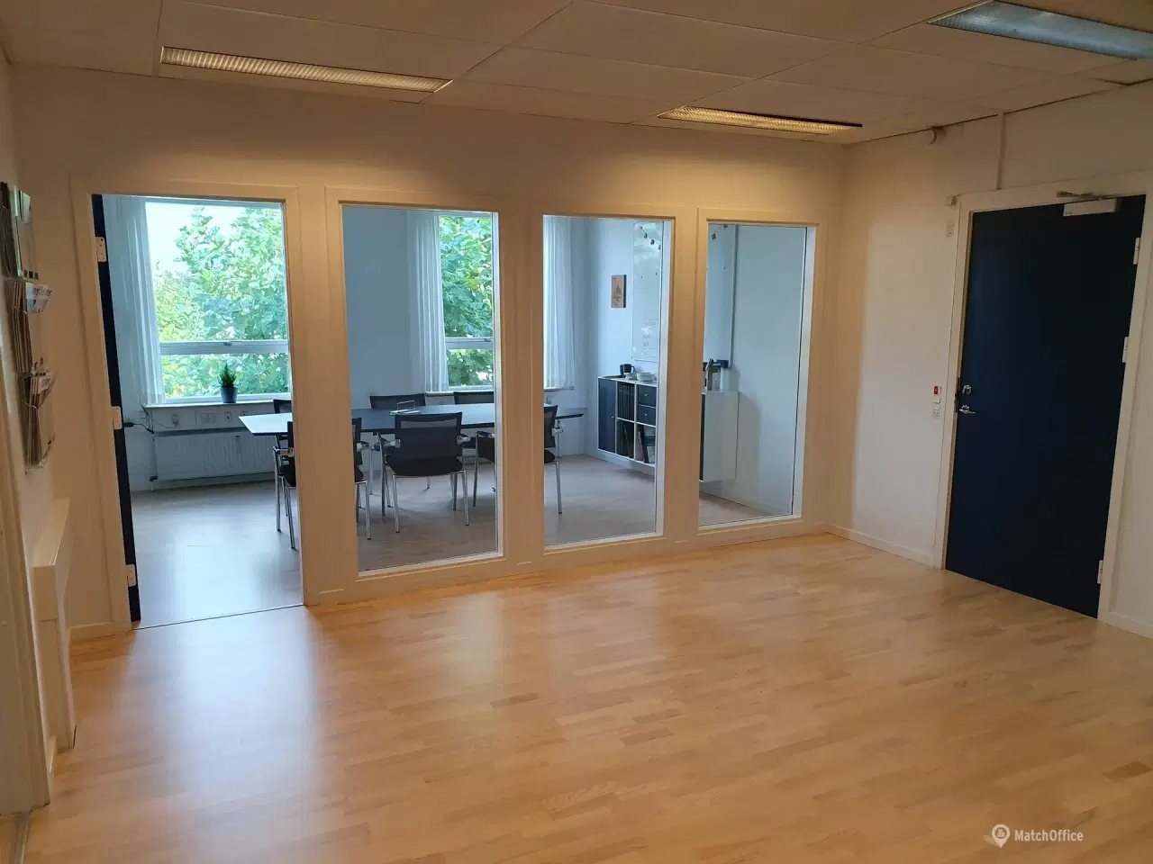 Billede 5 - Kontor med god indretning