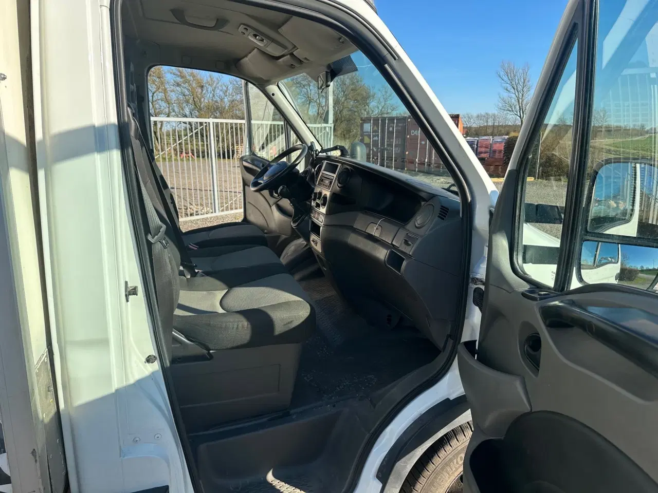 Billede 7 - Iveco 35s Kassebil med lift