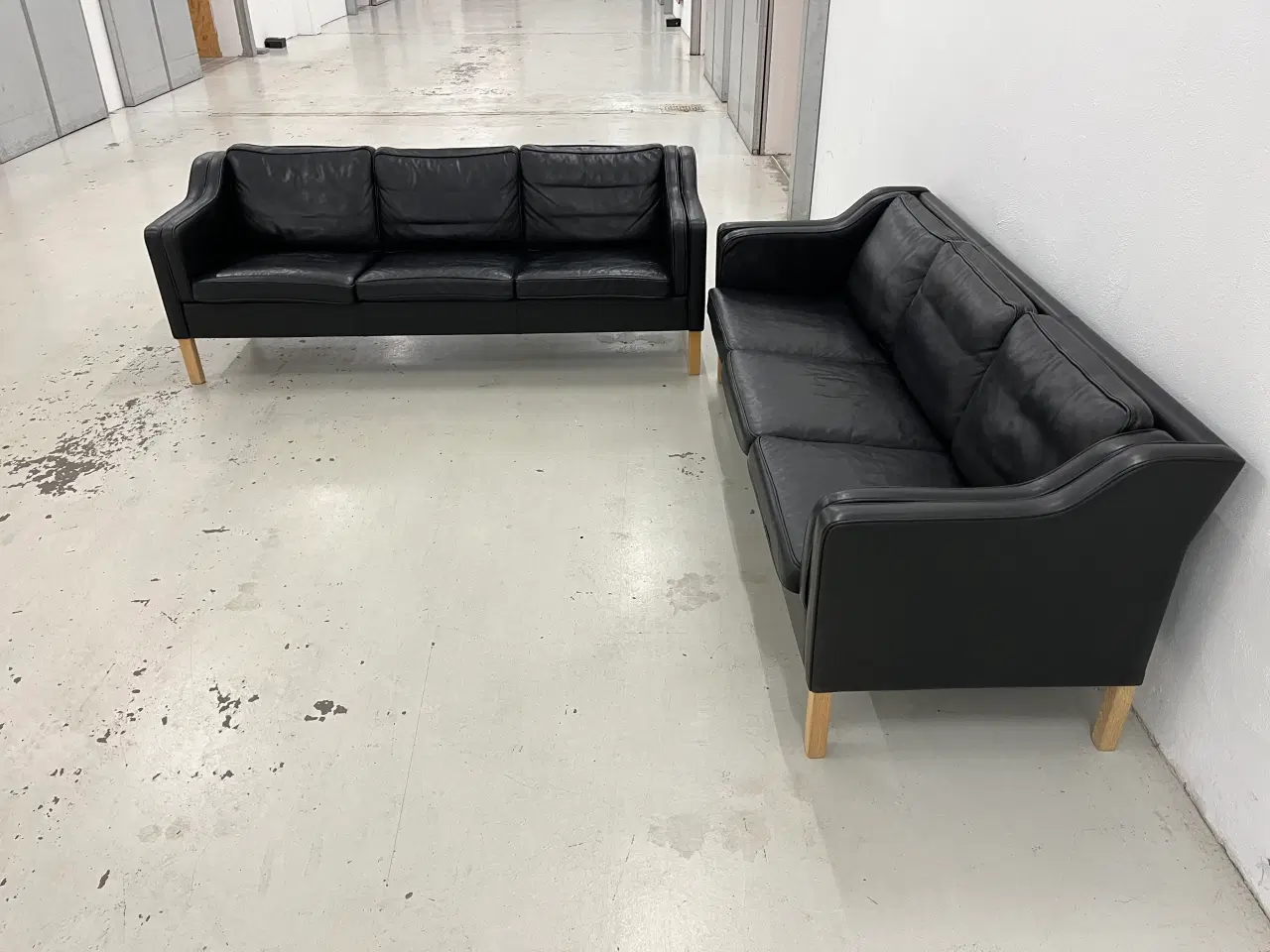 Billede 9 - Mogens Hansen MH195 2x3 Pers.Sofaer i sort premium