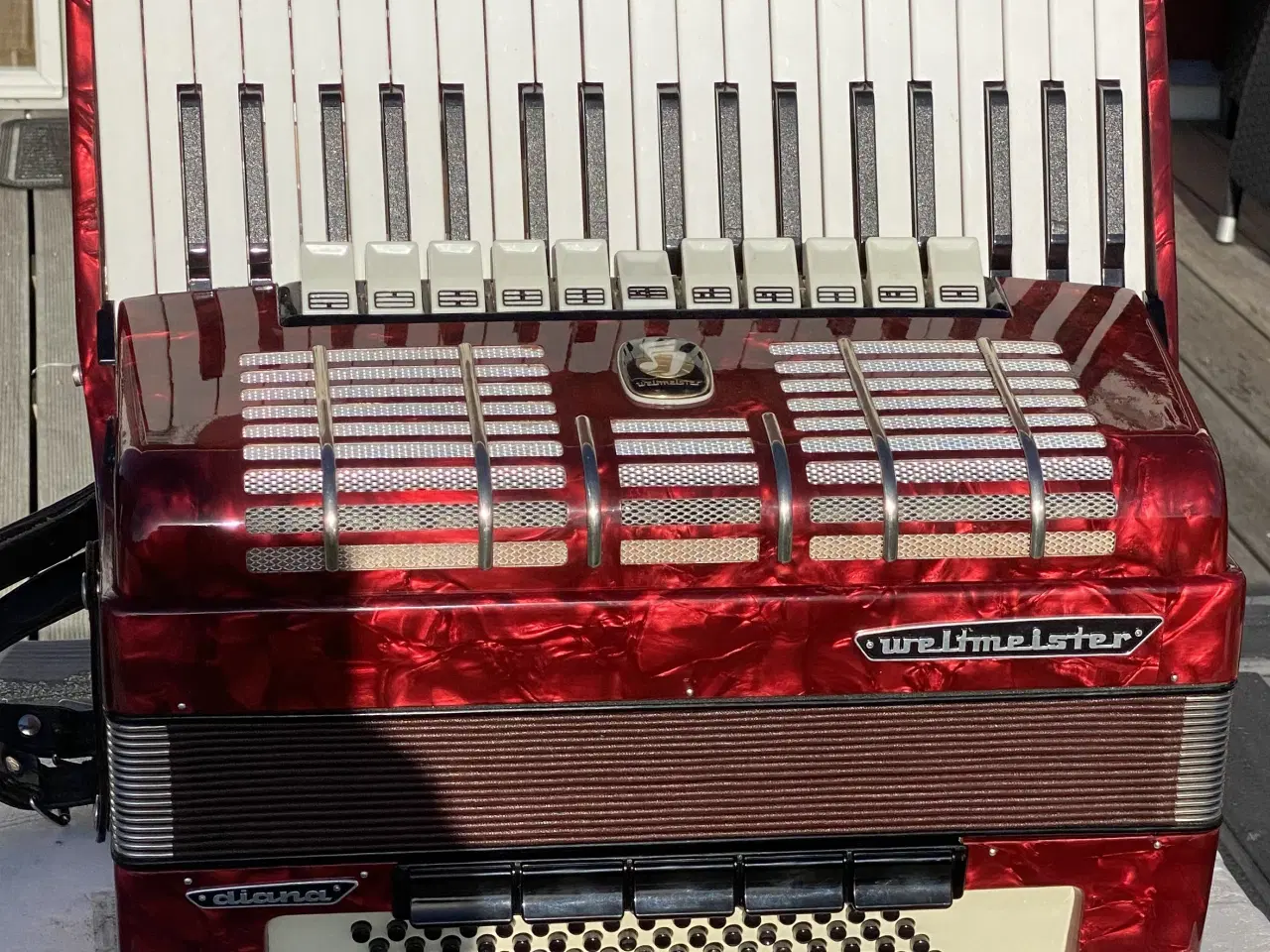 Billede 3 - Flot og velspillende Weltmeister harmonika sælges
