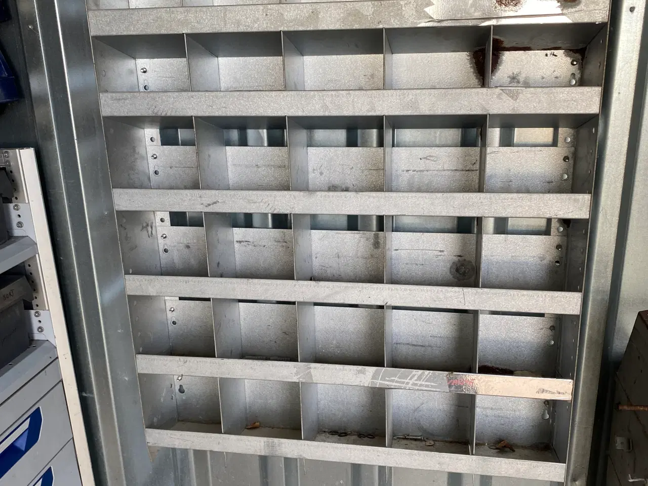 Billede 1 - Sortimentsreol