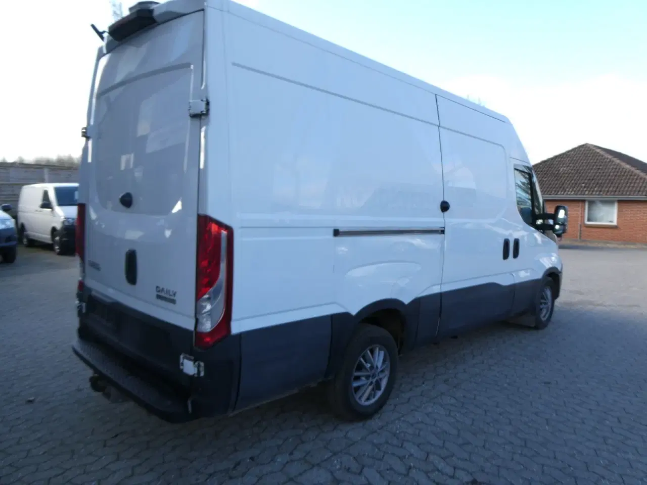 Billede 10 - Iveco Daily 3,0 35S18 12m³ Van AG8