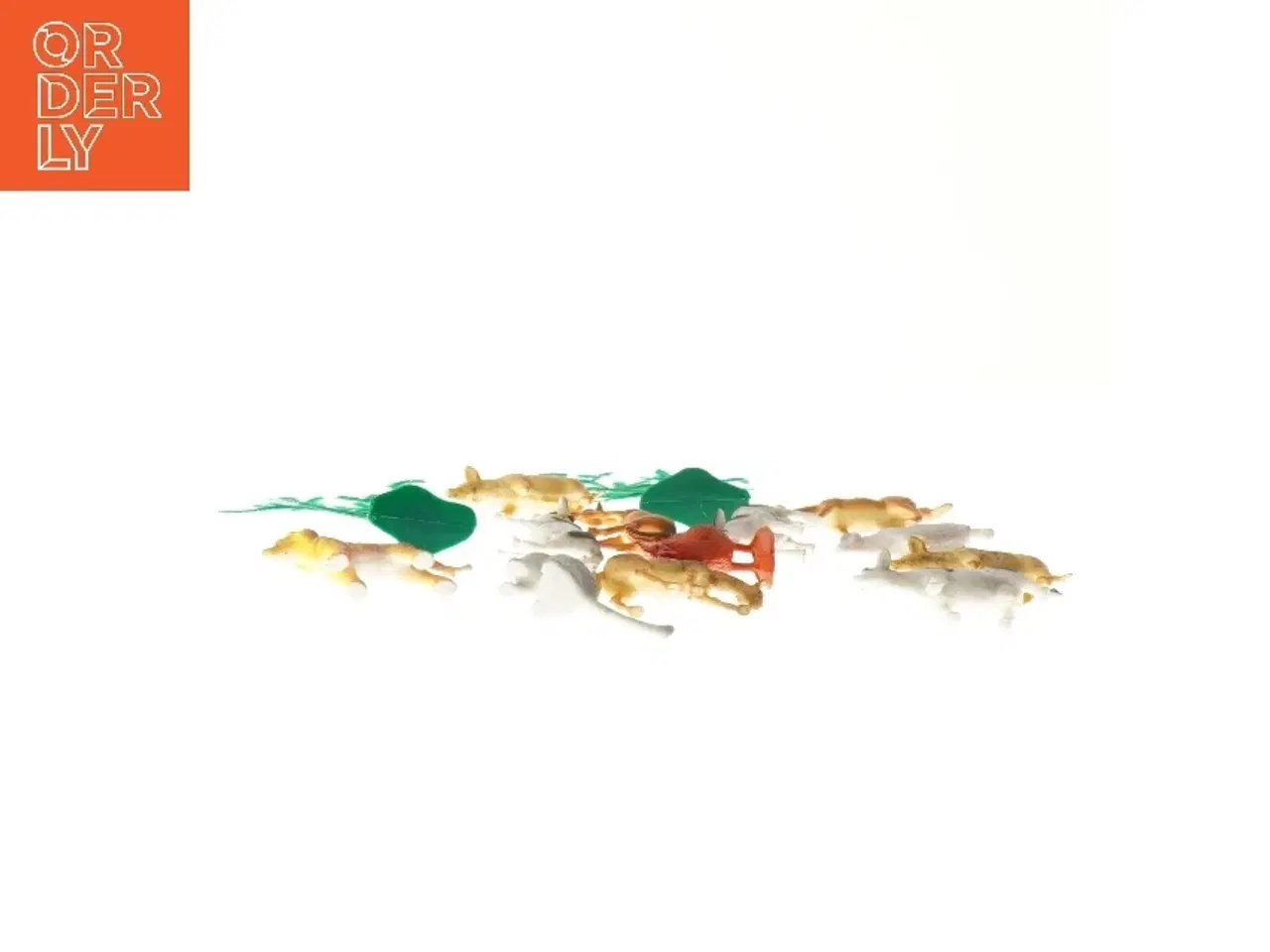 Billede 3 - Plastdyr og plantefigurer (str. 5 cm)