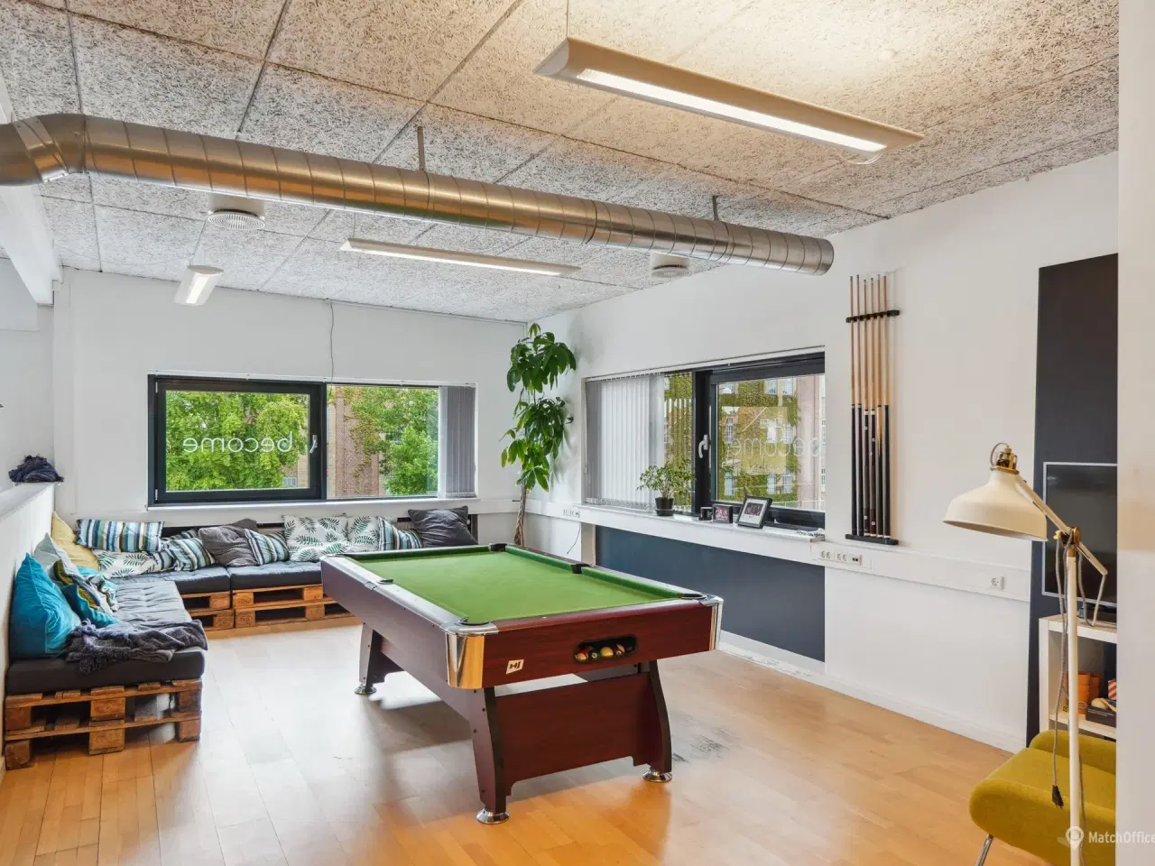 Billede 3 - Kontor/showroom/klinik på 1. sal i synlig forretningsejendom i Roskilde Centrum