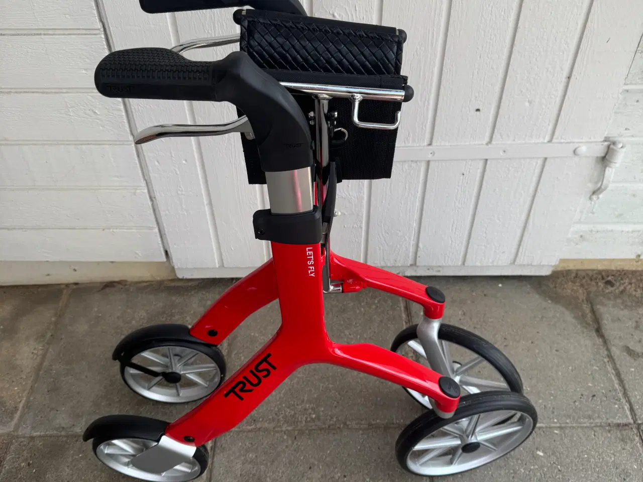 Billede 6 - TrustCare Let's Flyrollator  i rød 