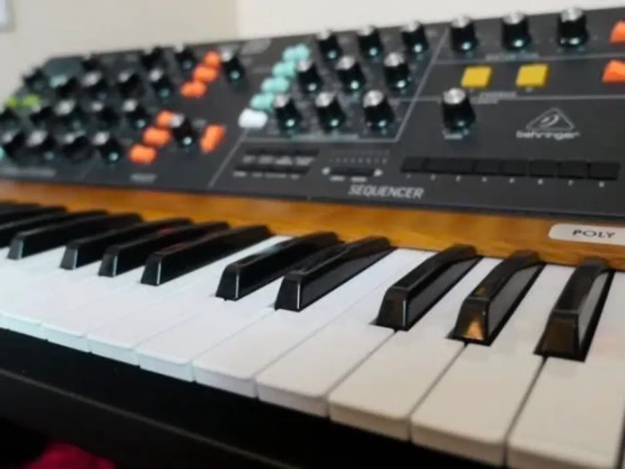 Billede 3 - Behringer Poly D analog synthesizer